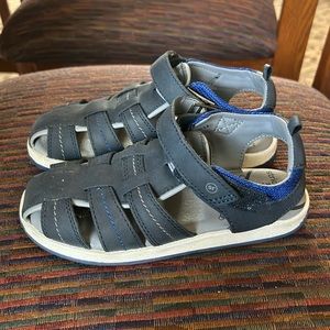 Worn once kids Stride Rite fisherman sandals - size 13